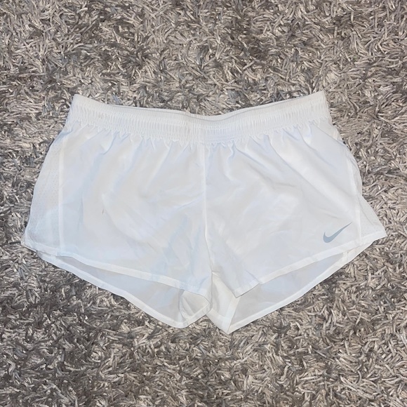 Nike Shorts Nwot White Nike Shorts Poshmark